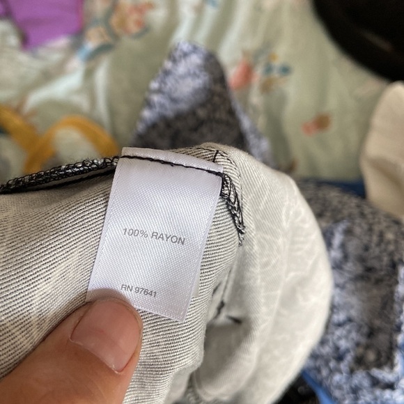 NWT! J Jill Black and white floral joggers - Picture 6 of 6